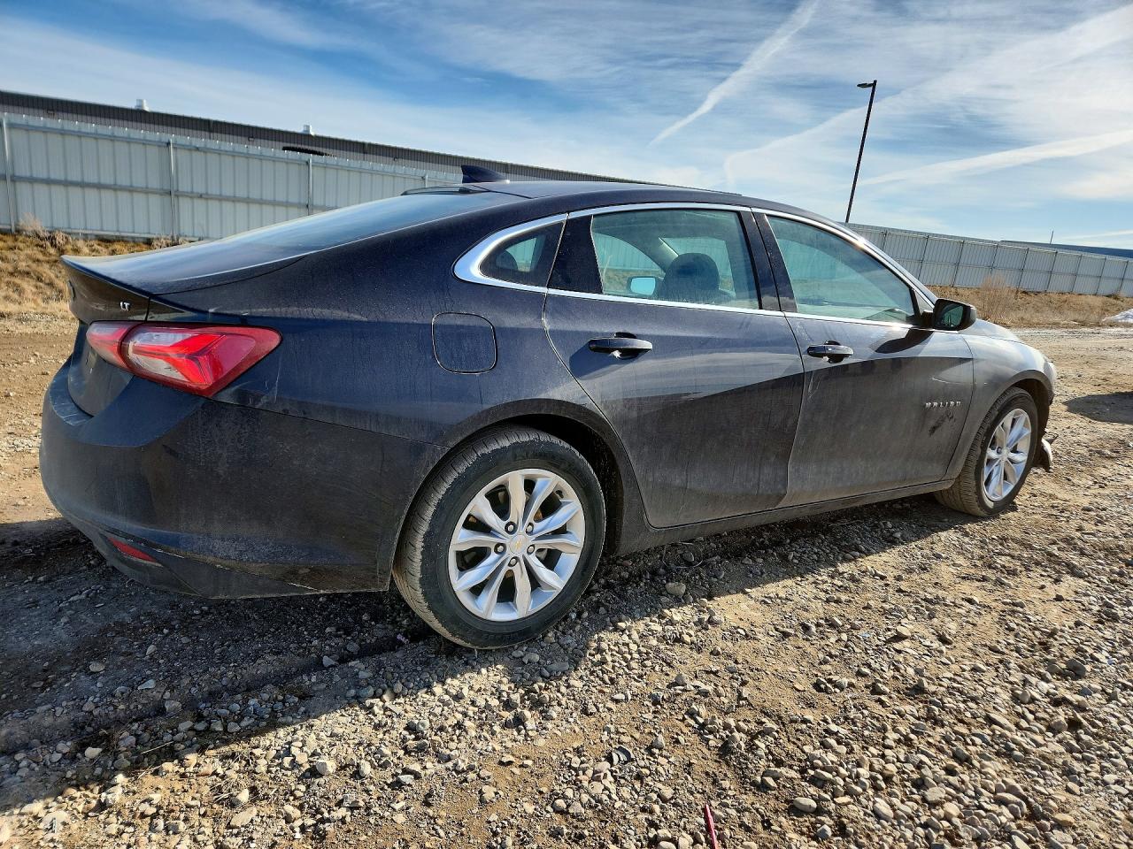 2022 CHEVROLET MALIBU LT photo 3