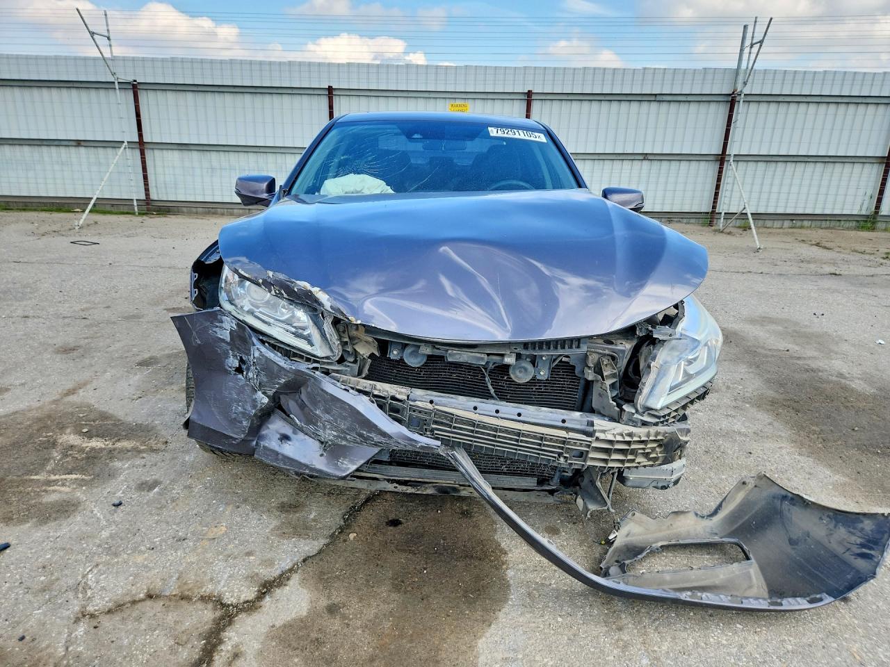 2017 HONDA ACCORD EX photo 9