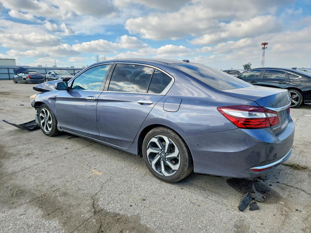 2017 HONDA ACCORD EX photo 3
