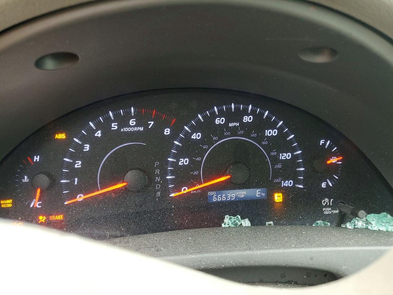 2010 TOYOTA CAMRY LE photo 25