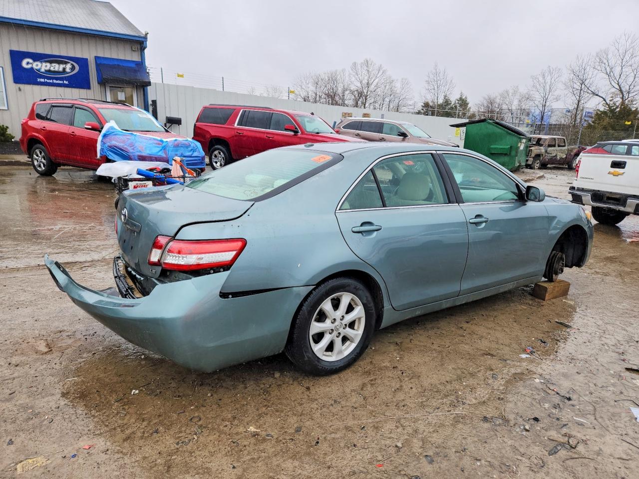 2010 TOYOTA CAMRY LE photo 7