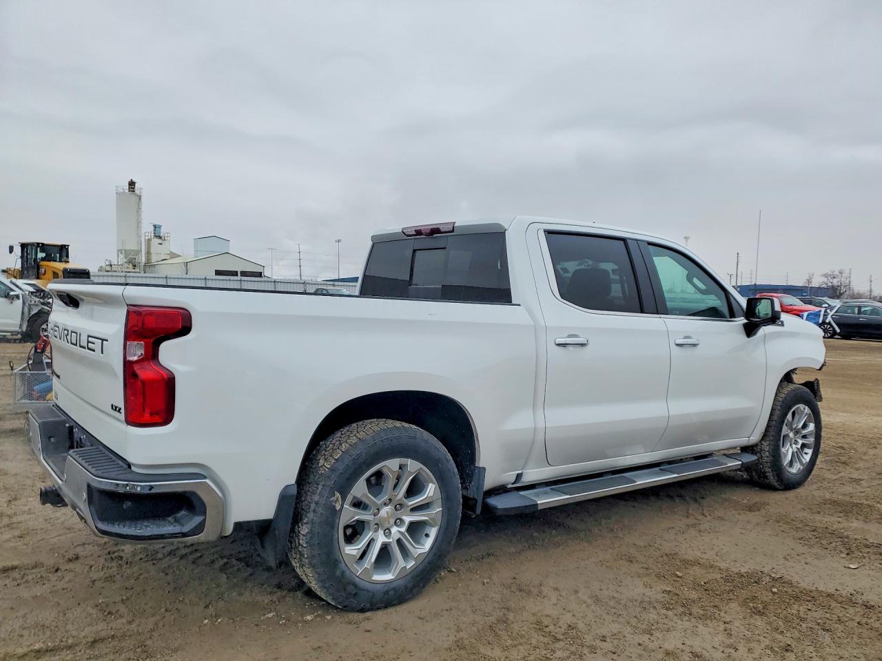 2024 CHEVROLET SILVERADO K1500 LTZ photo 3