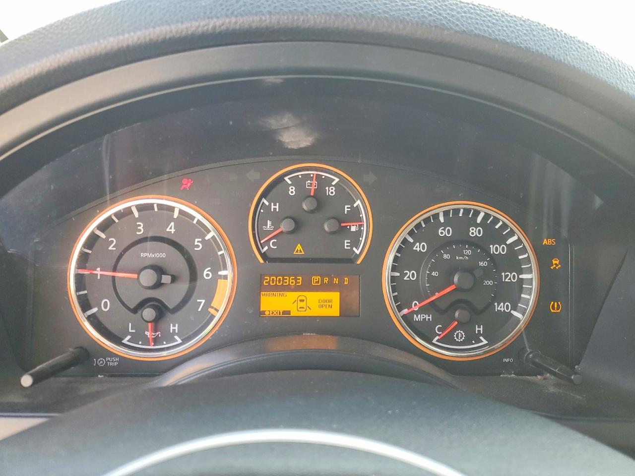 2013 NISSAN ARMADA photo 9