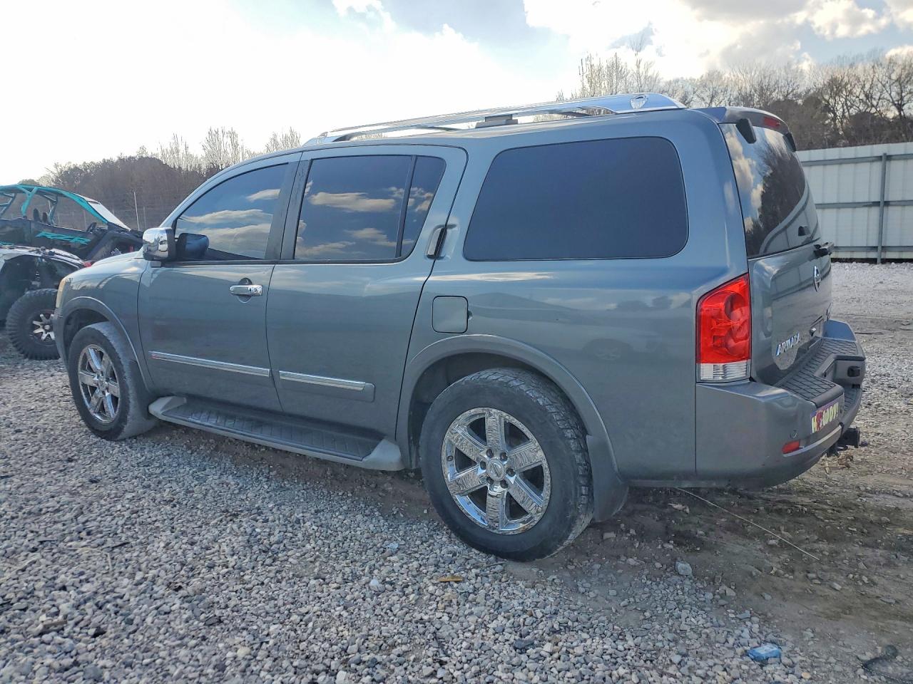 2013 NISSAN ARMADA photo 2