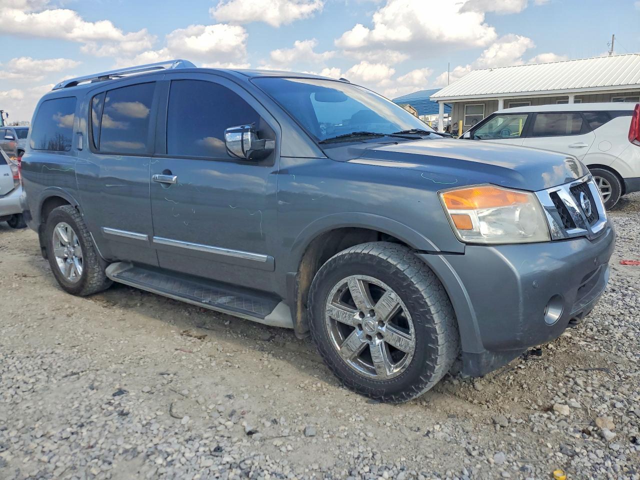 2013 NISSAN ARMADA photo 4