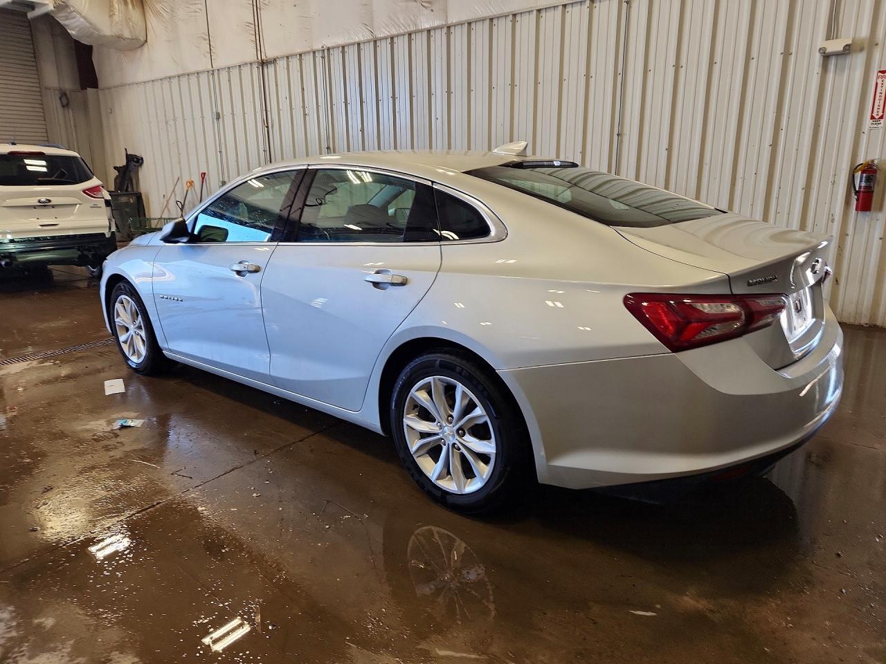 2022 CHEVROLET MALIBU LT photo 3
