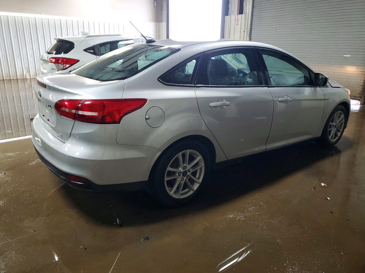 2015 FORD FOCUS SE photo 5