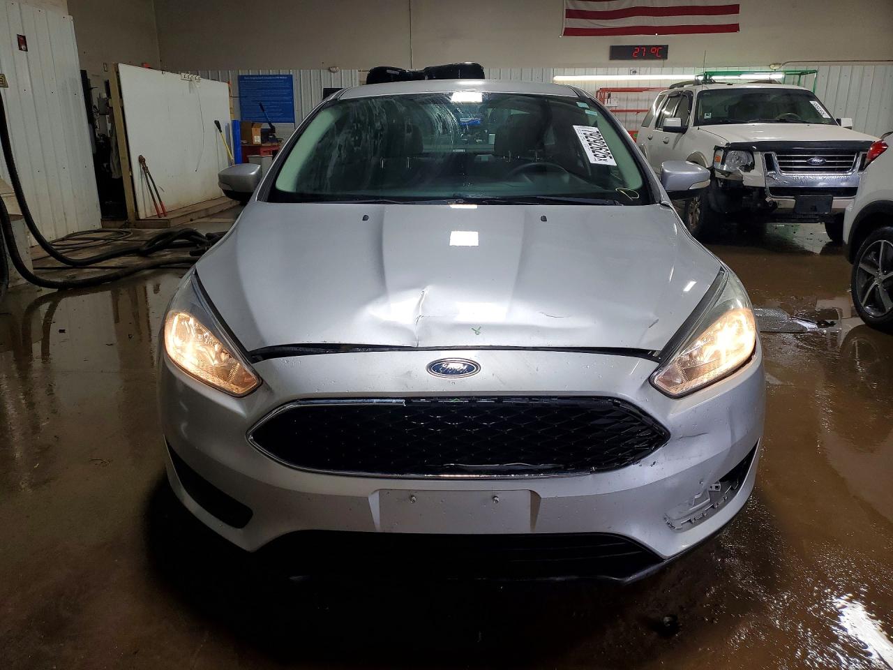2015 FORD FOCUS SE photo 9