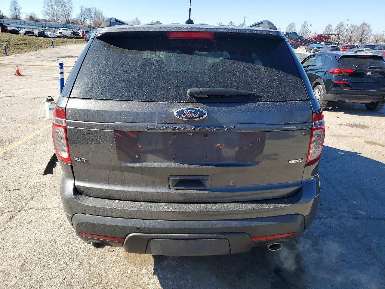 2015 FORD EXPLORER XLT photo 6