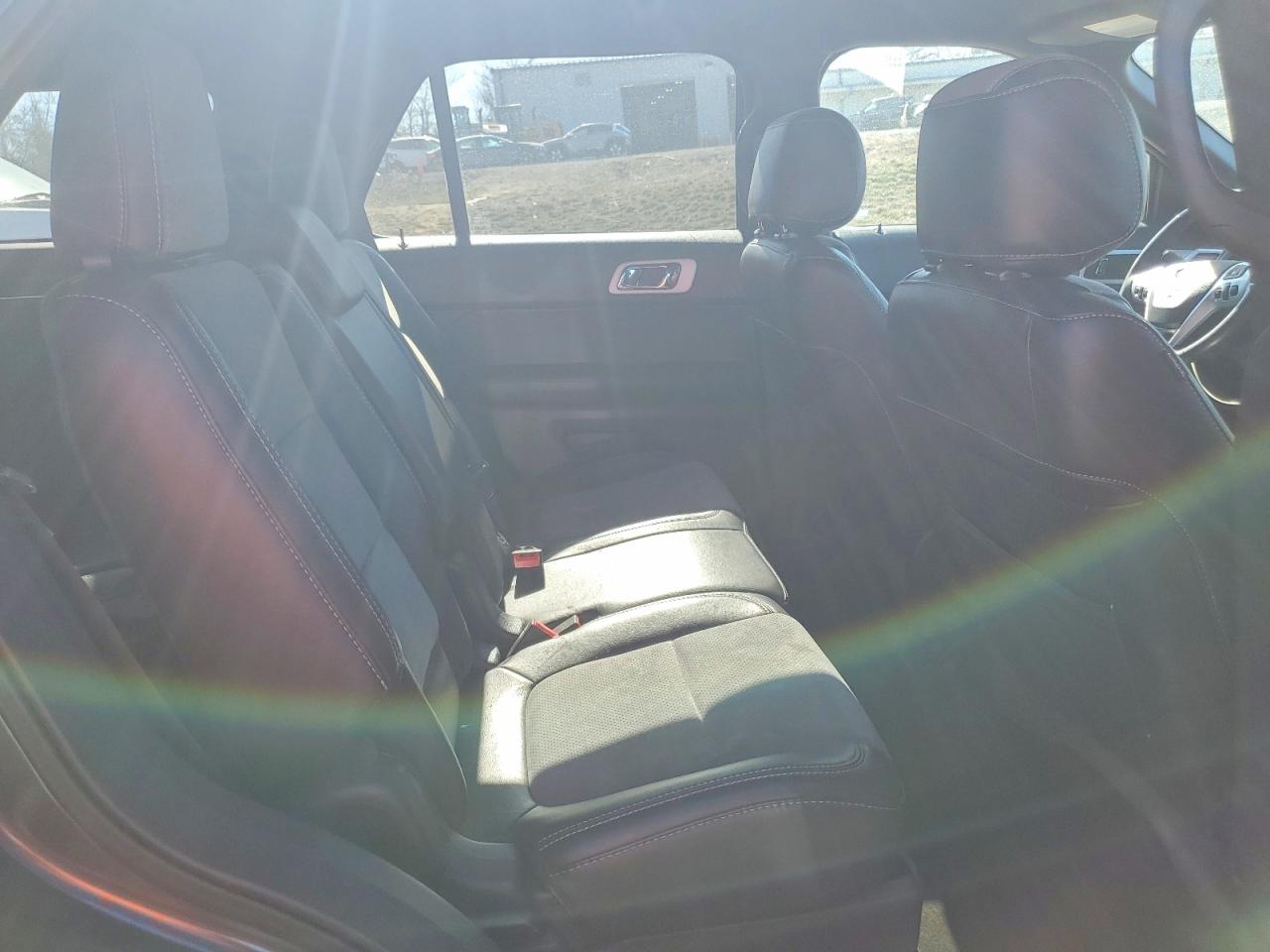 2015 FORD EXPLORER XLT photo 10