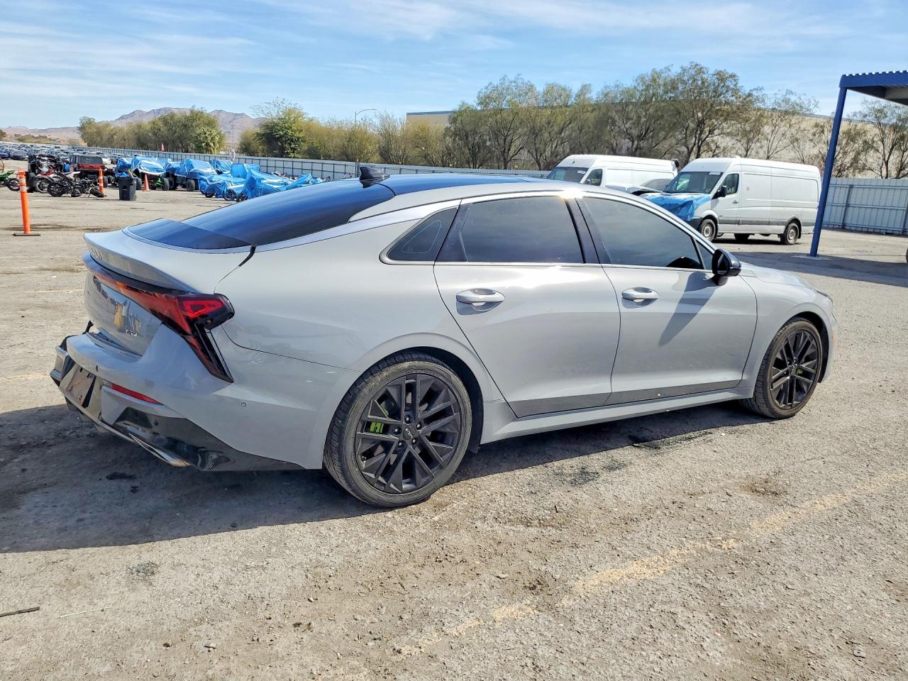 2025 KIA K5 GT photo 5