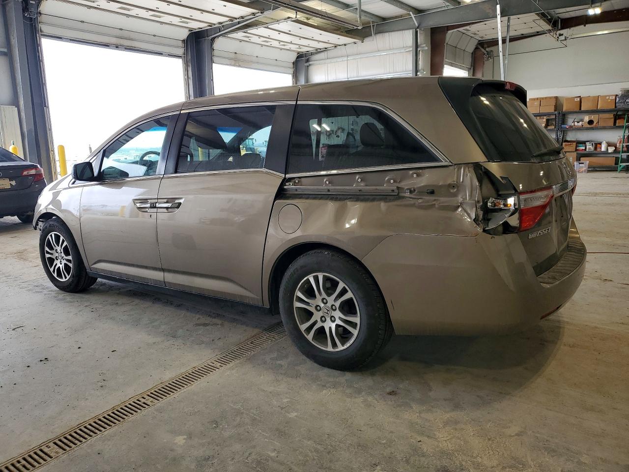 2012 HONDA ODYSSEY EXL photo 3