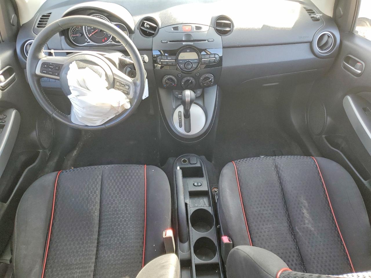 2012 MAZDA MAZDA2 photo 8