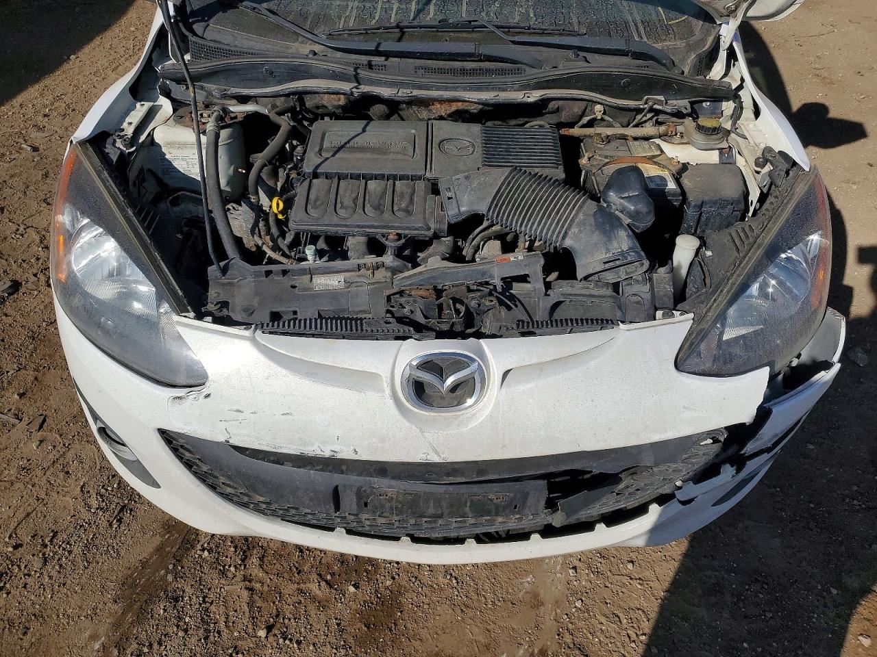 2012 MAZDA MAZDA2 photo 11