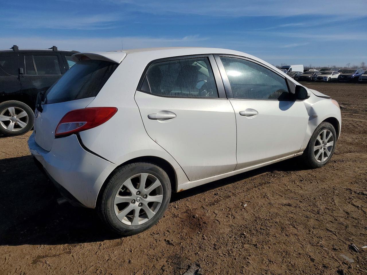 2012 MAZDA MAZDA2 photo 3