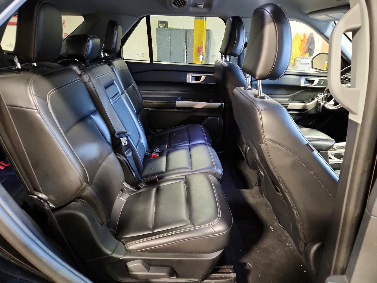 2023 FORD EXPLORER XLT photo 21