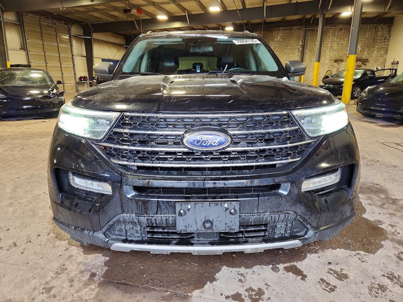 2023 FORD EXPLORER XLT photo 9
