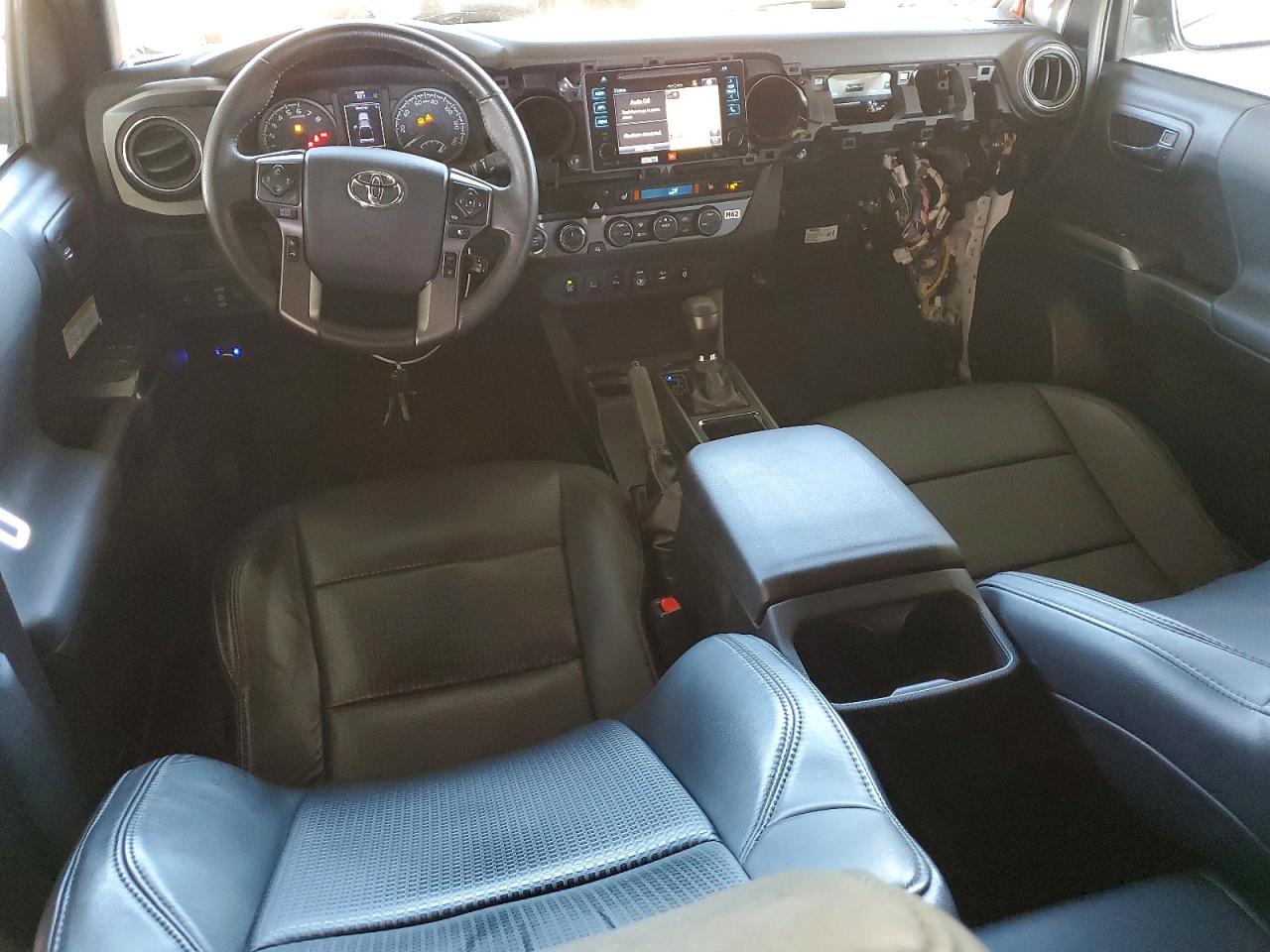 2019 TOYOTA TACOMA TRD OFF-ROAD photo 15