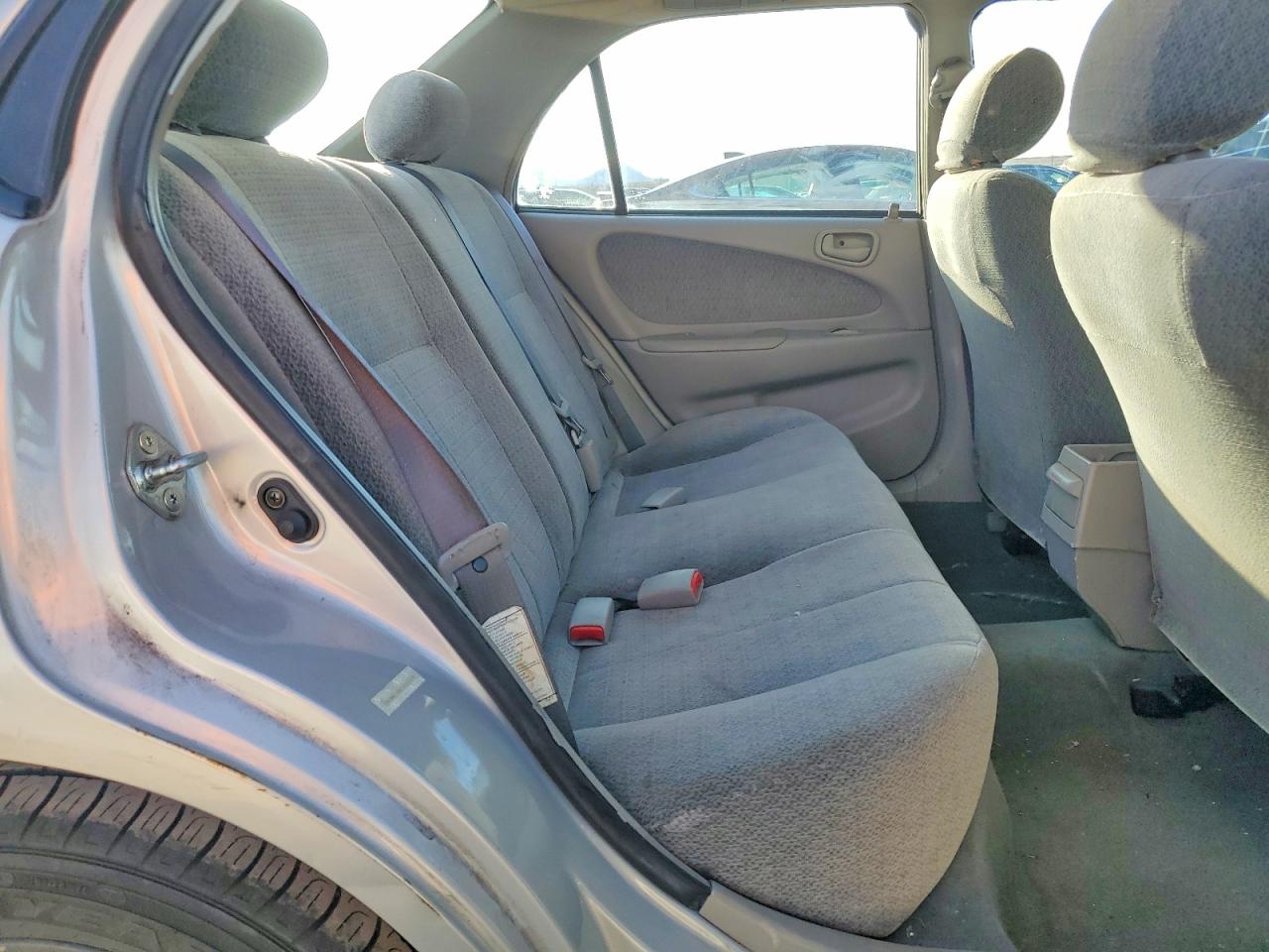 2001 TOYOTA COROLLA LE photo 10