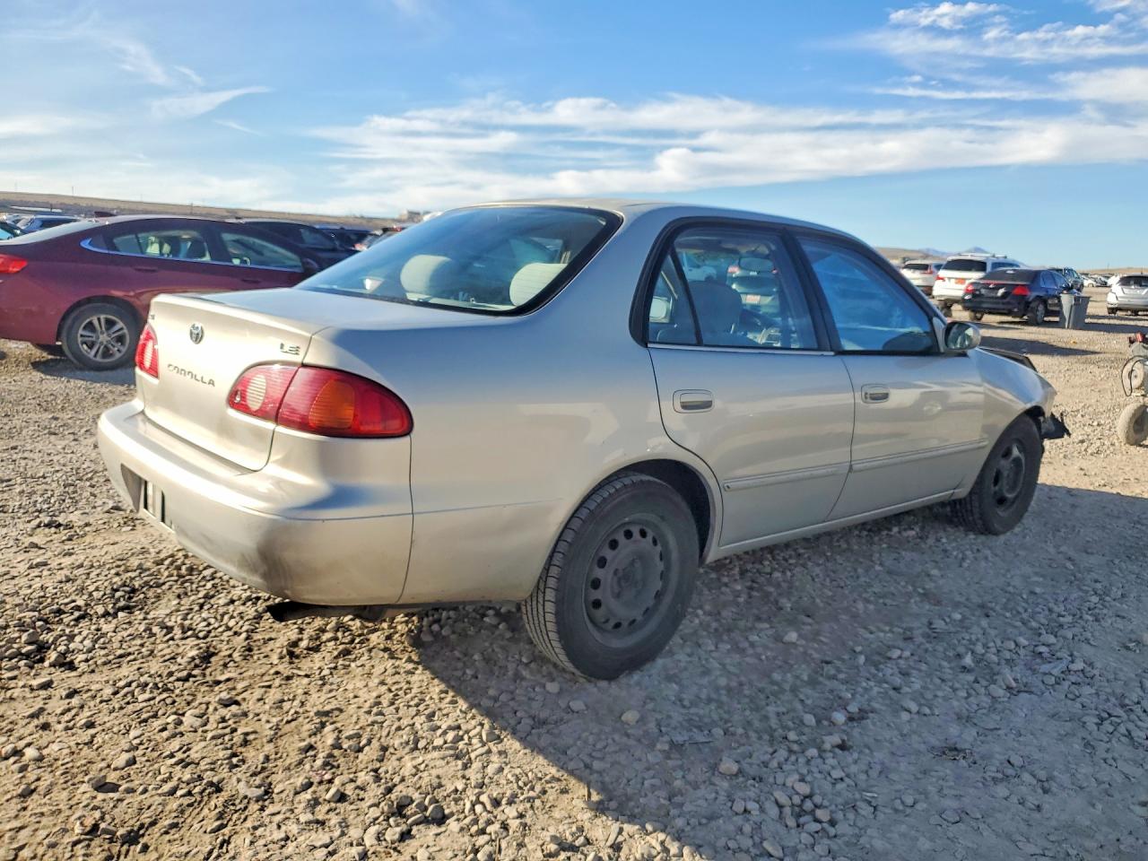 2001 TOYOTA COROLLA LE photo 3
