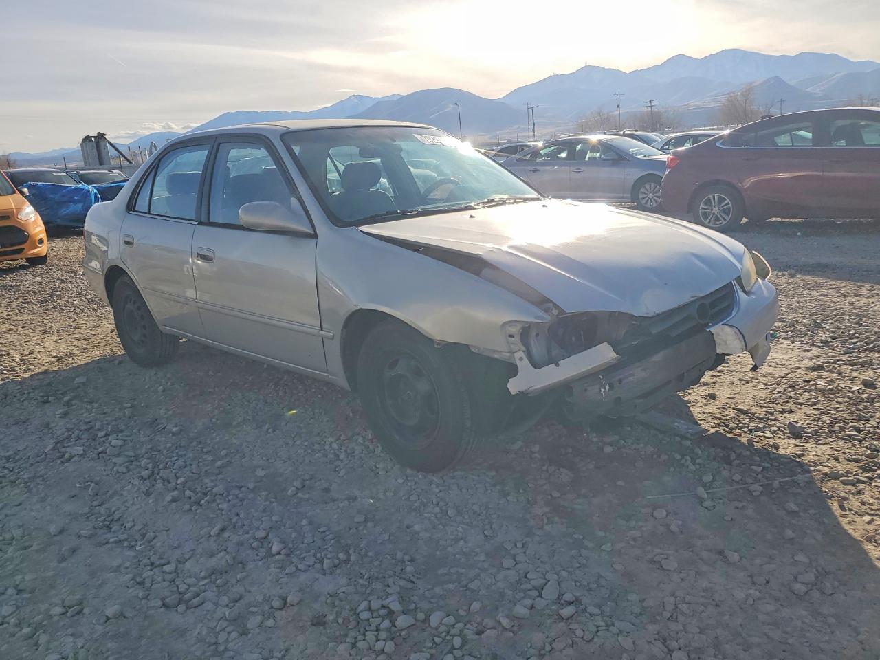 2001 TOYOTA COROLLA LE photo 4