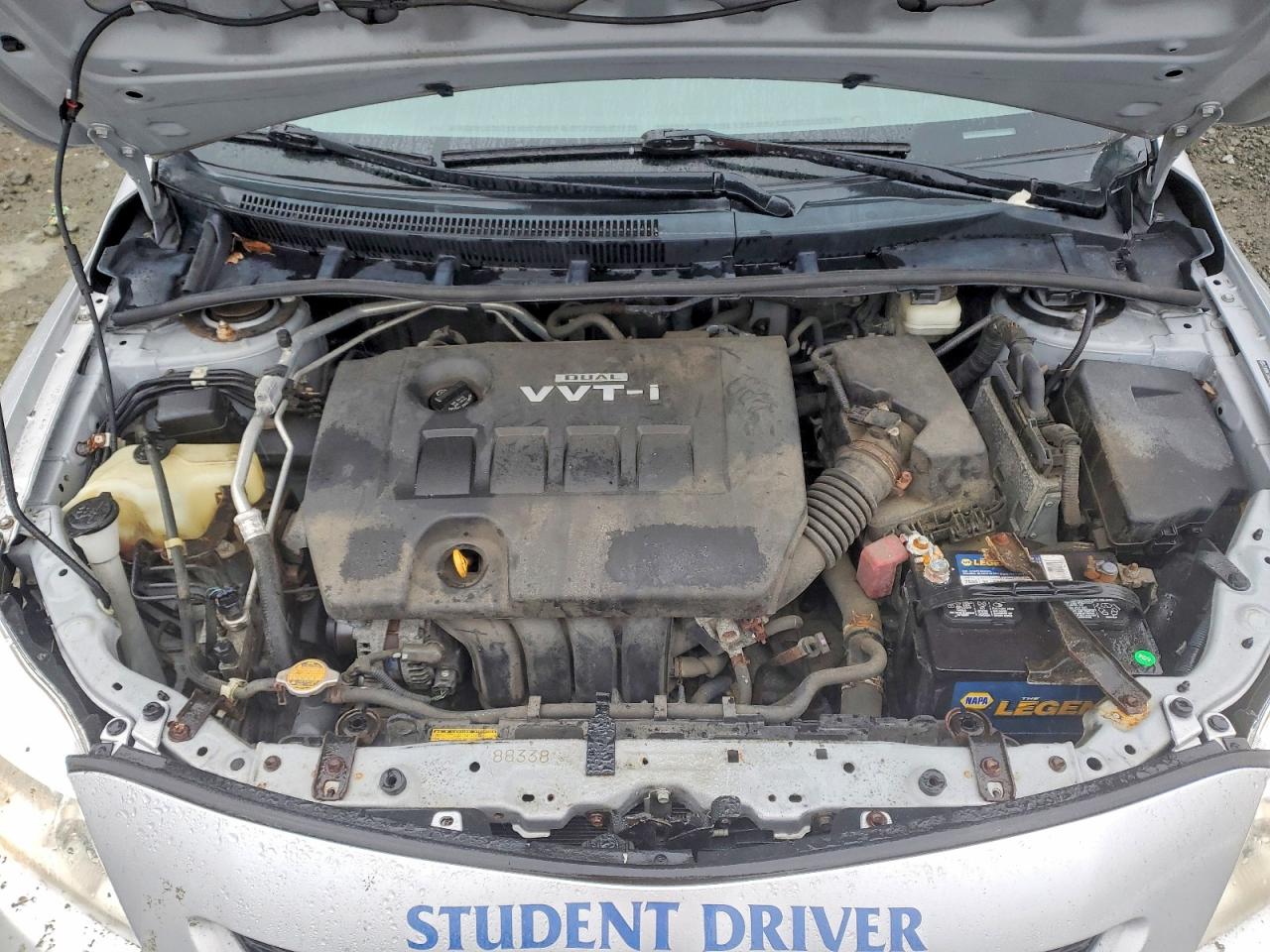 2010 TOYOTA COROLLA LE photo 11