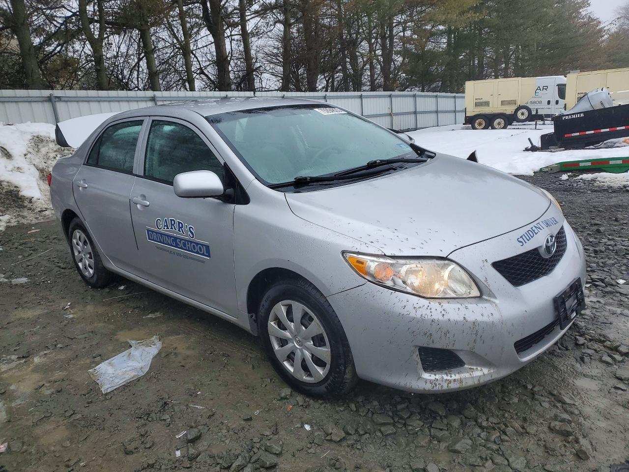 2010 TOYOTA COROLLA LE photo 4