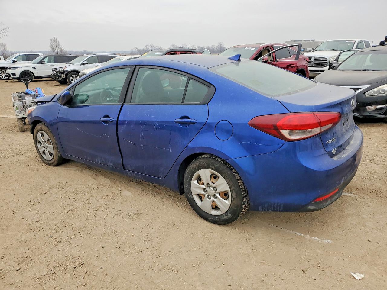 2017 KIA FORTE LX photo 2