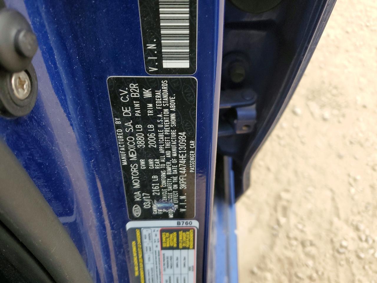 2017 KIA FORTE LX photo 12