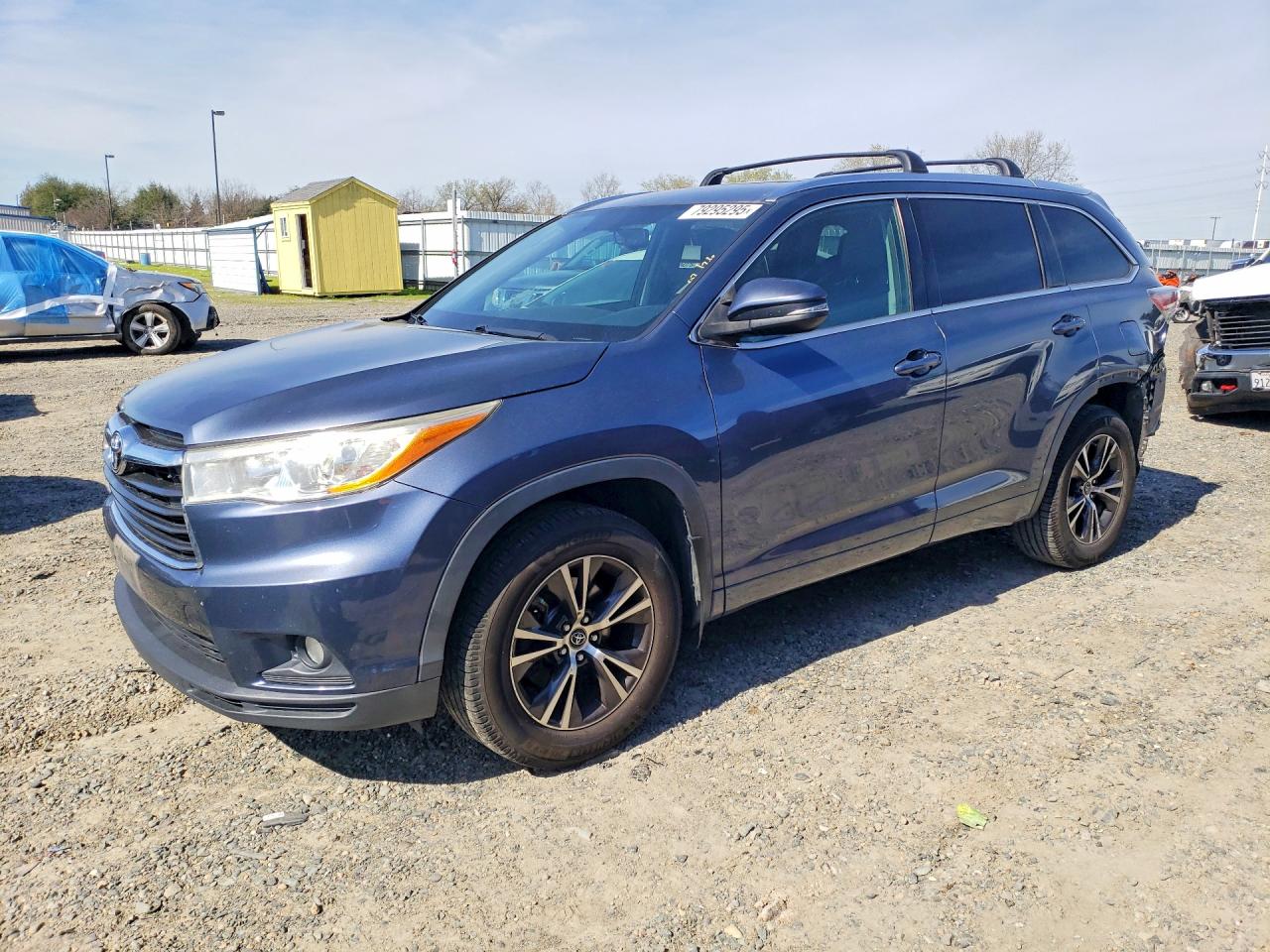 2016 TOYOTA HIGHLANDER