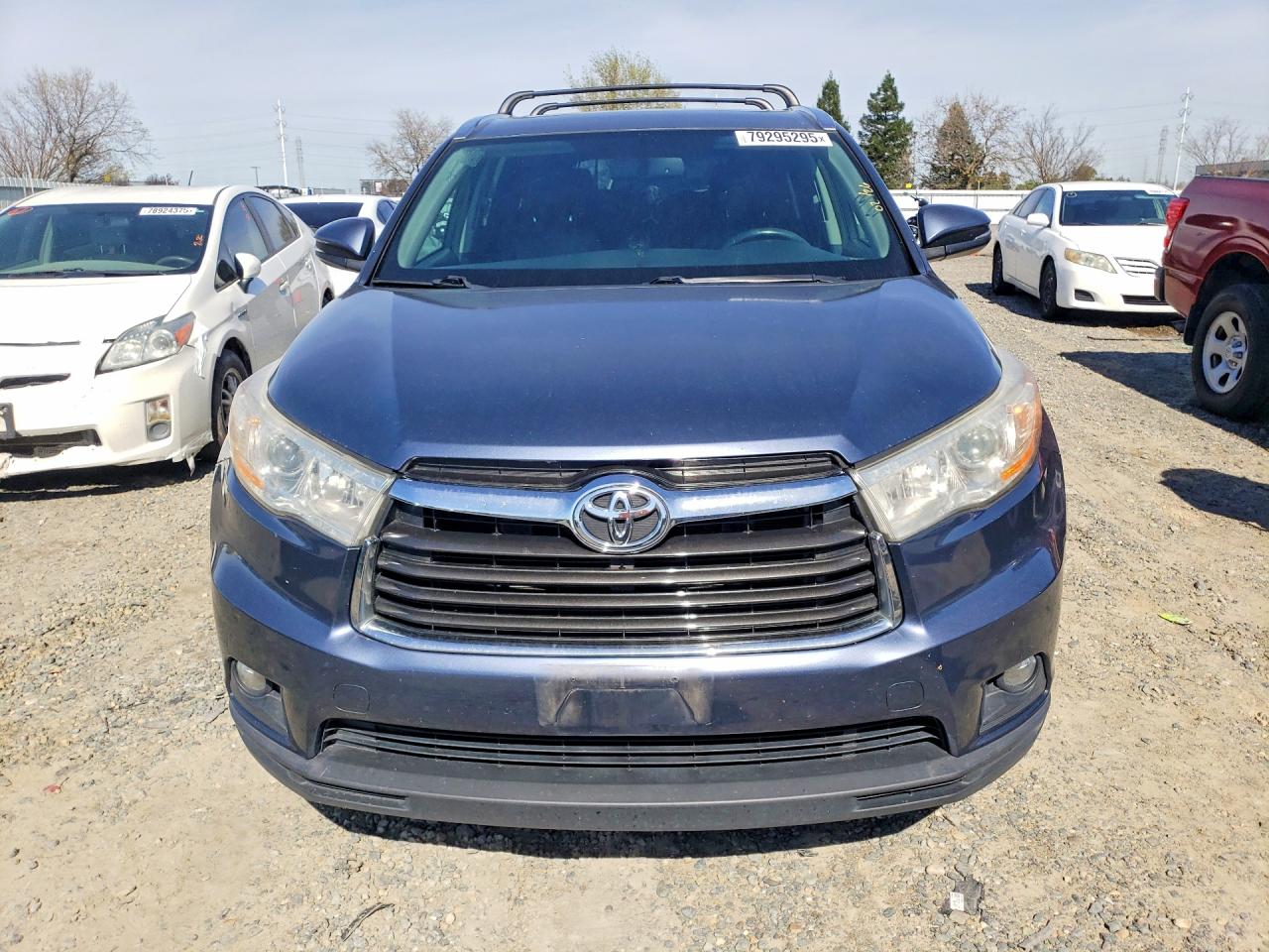 2016 TOYOTA HIGHLANDER XLE photo 9
