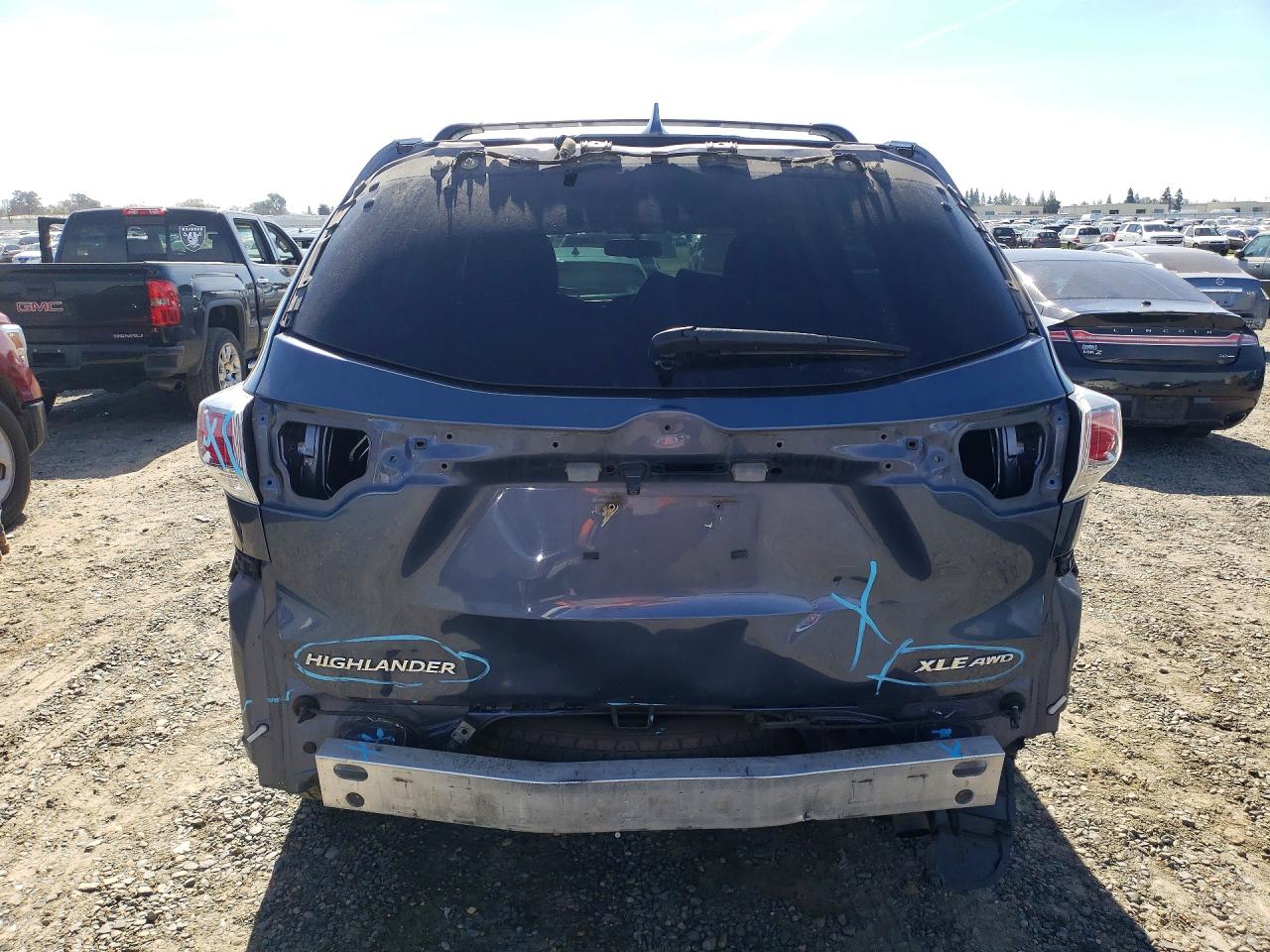 2016 TOYOTA HIGHLANDER XLE photo 11
