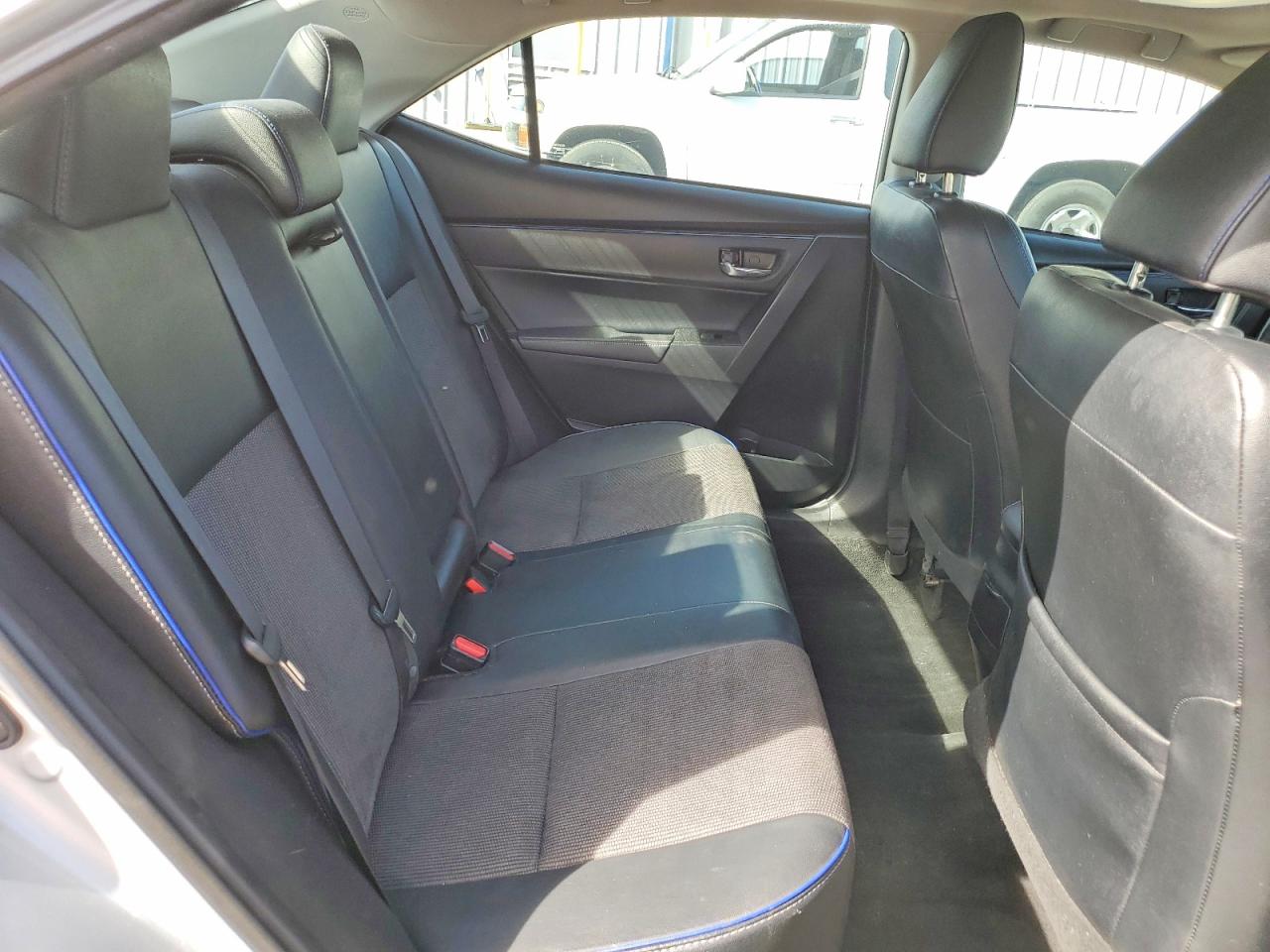 2017 TOYOTA COROLLA SE photo 10