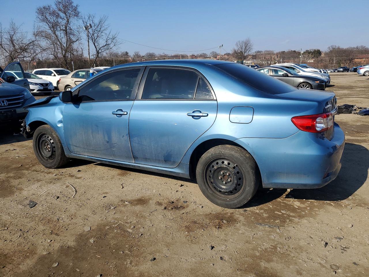 2012 TOYOTA COROLLA photo 4