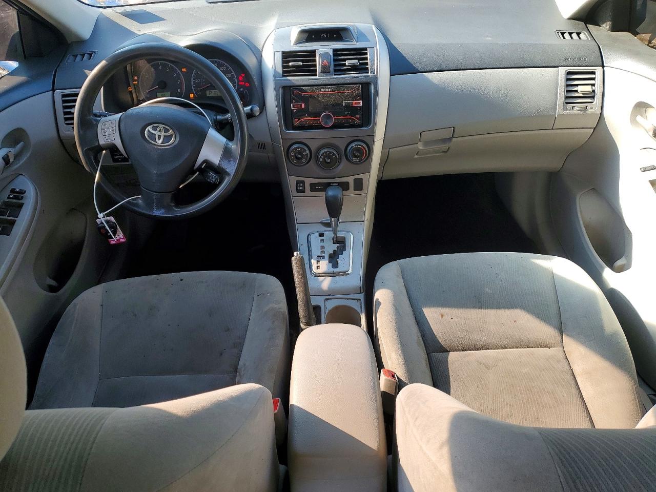 2012 TOYOTA COROLLA photo 22