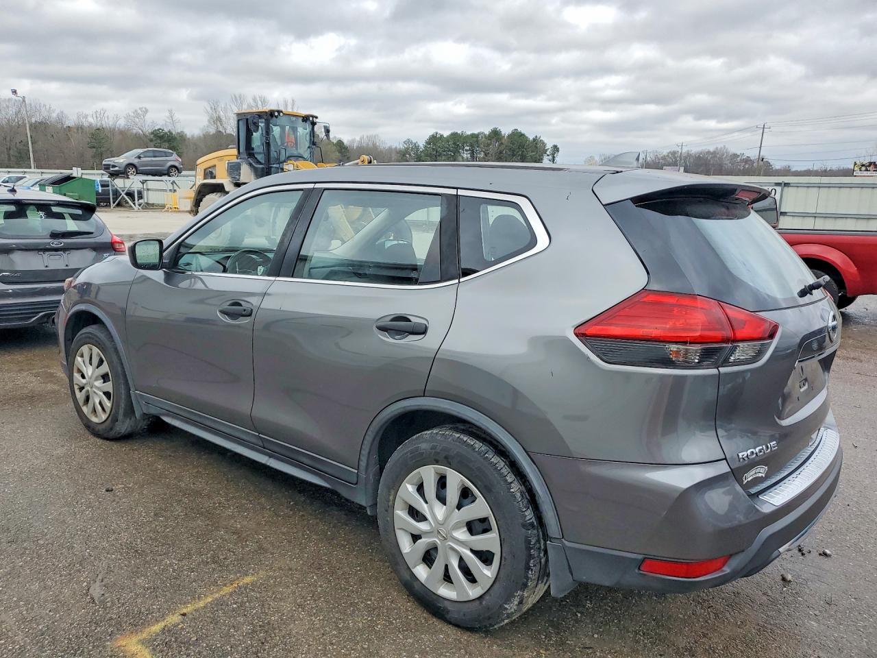 2017 NISSAN ROGUE S photo 4