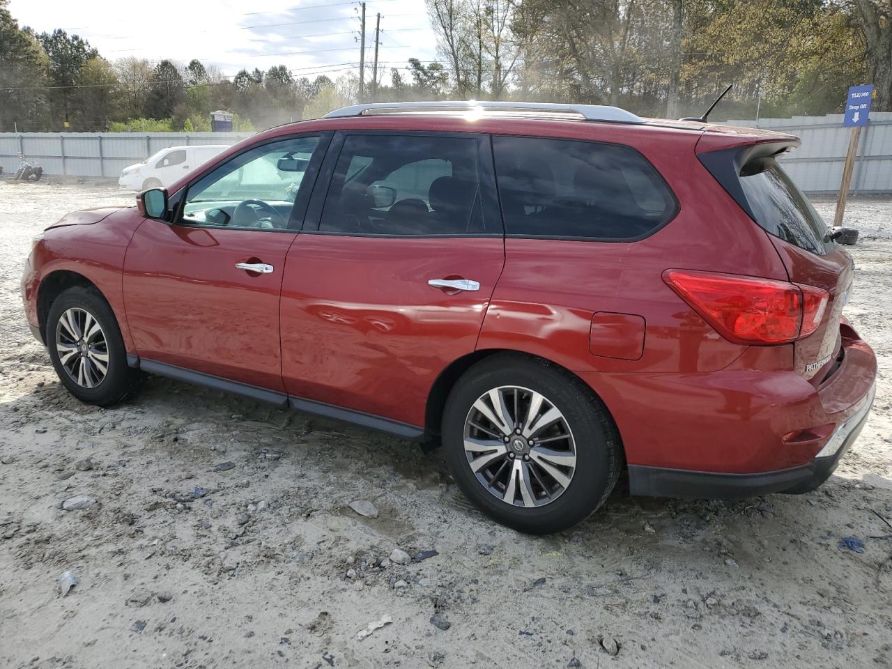 2017 NISSAN PATHFINDER S photo 3