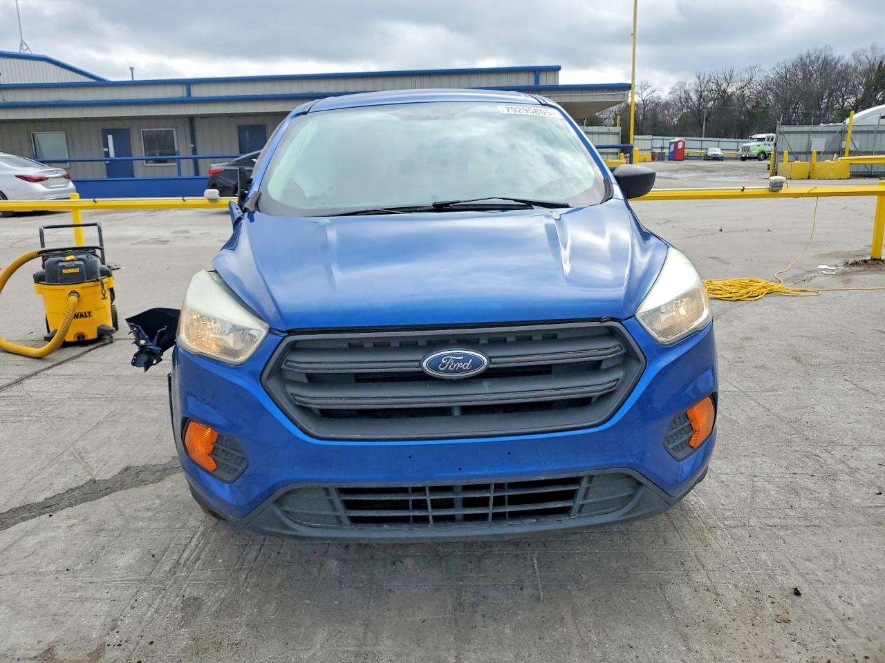 2017 FORD ESCAPE S photo 5