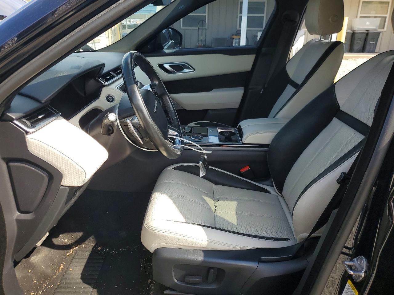 2019 LAND ROVER RANGE ROVER VELAR R-DYNAMIC SE photo 19