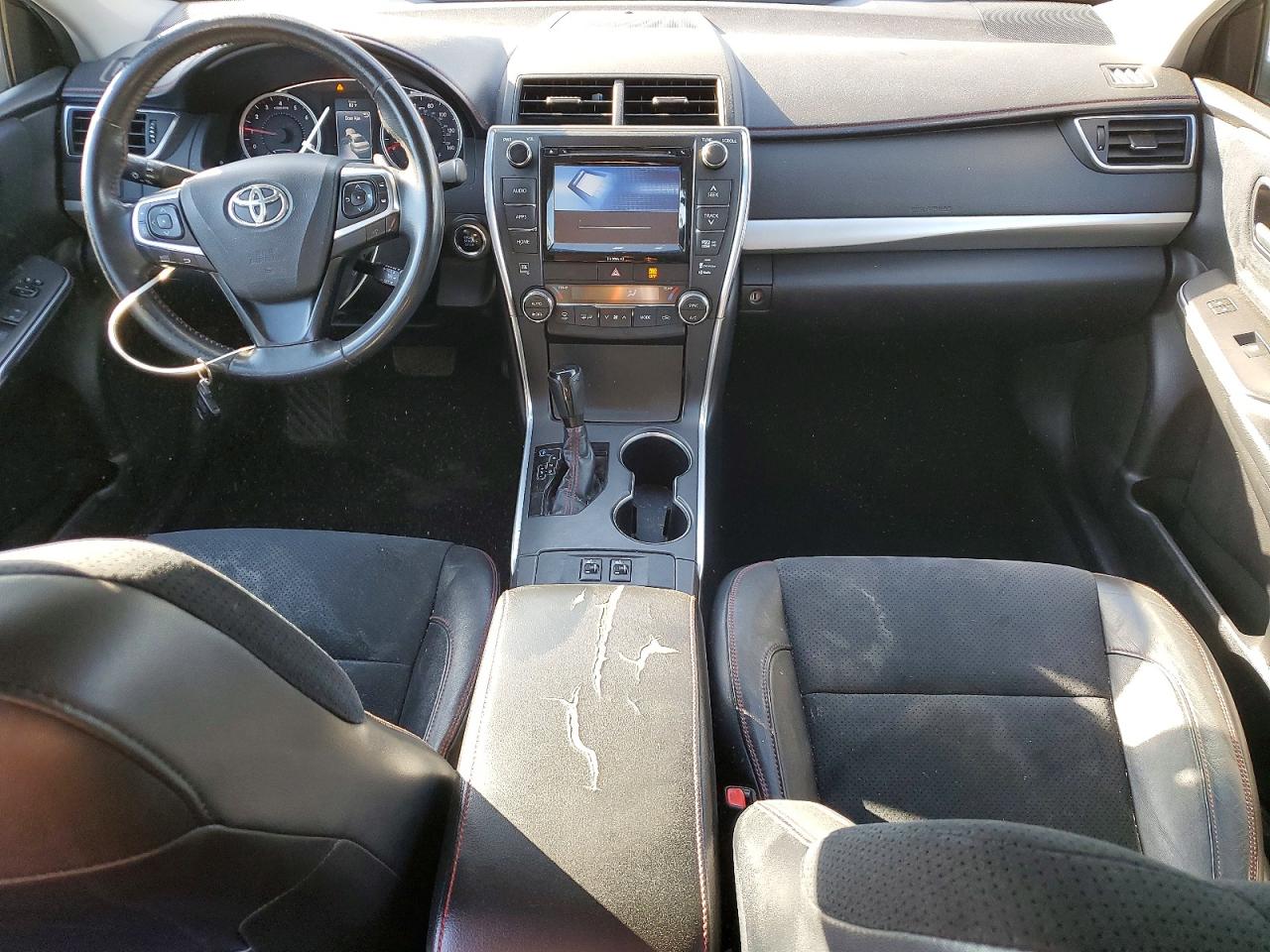 2017 TOYOTA CAMRY XSE V6 photo 15