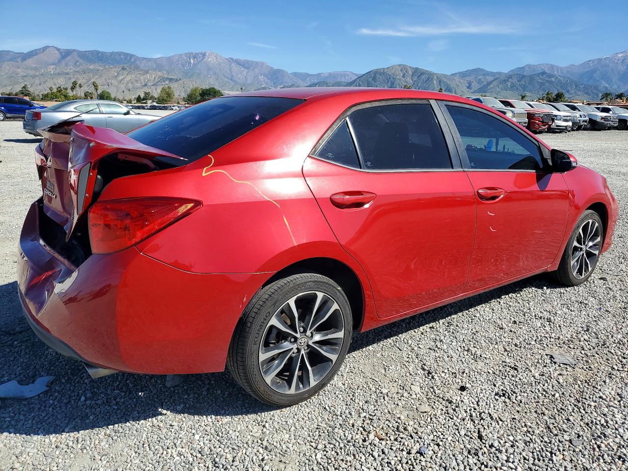 2019 TOYOTA COROLLA SE photo 3