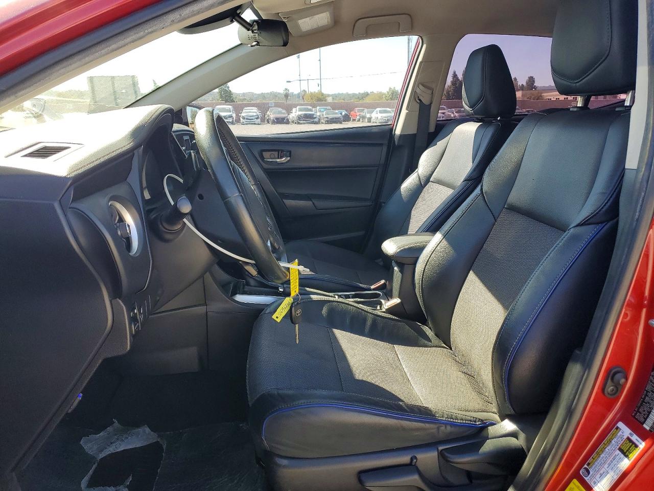 2019 TOYOTA COROLLA SE photo 7