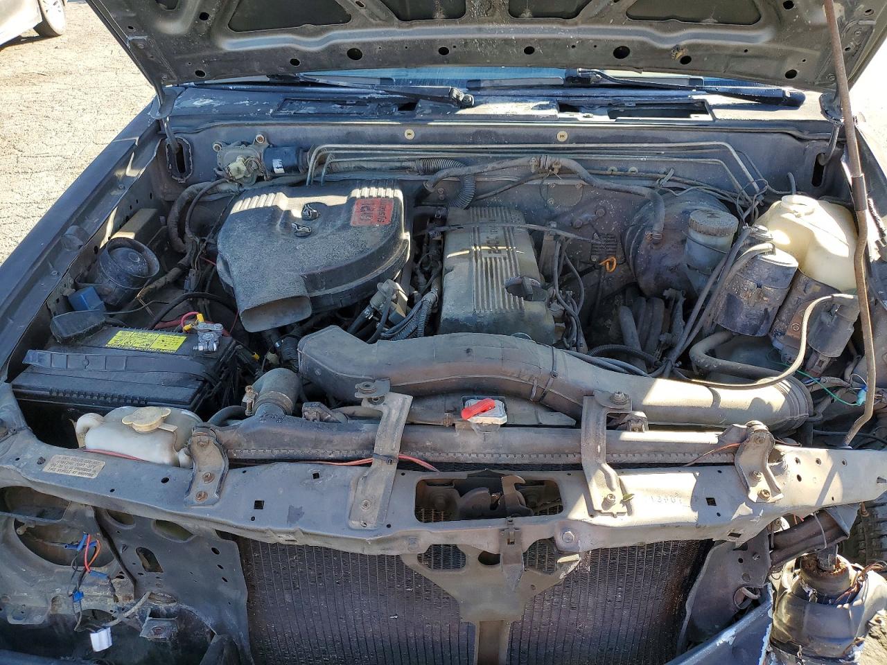 1990 NISSAN TRUCK BASE photo 11