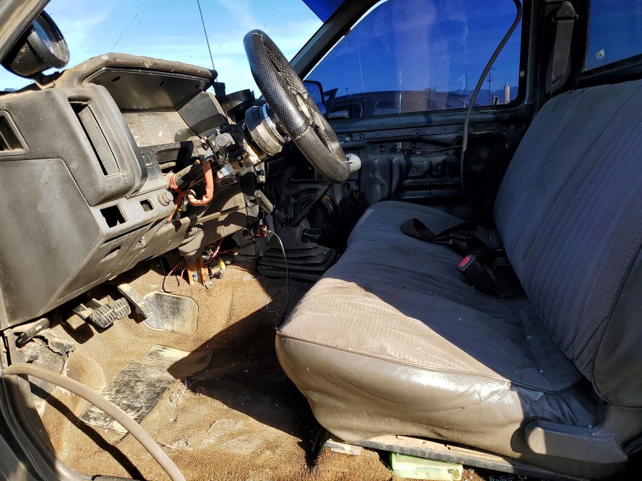 1990 NISSAN TRUCK BASE photo 7