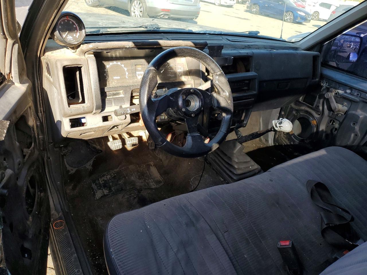 1990 NISSAN TRUCK BASE photo 8