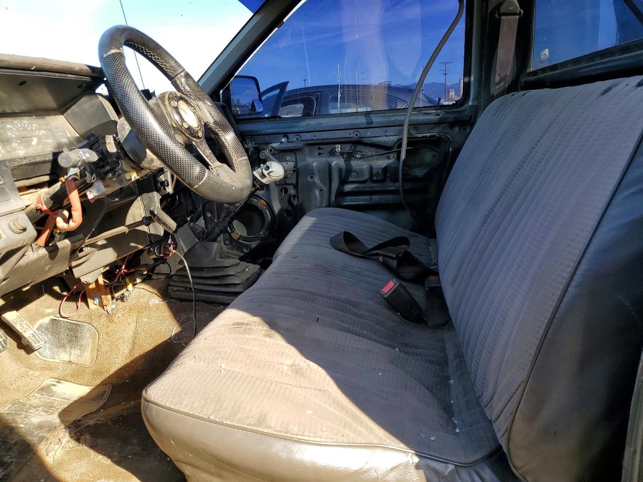 1990 NISSAN TRUCK BASE photo 10