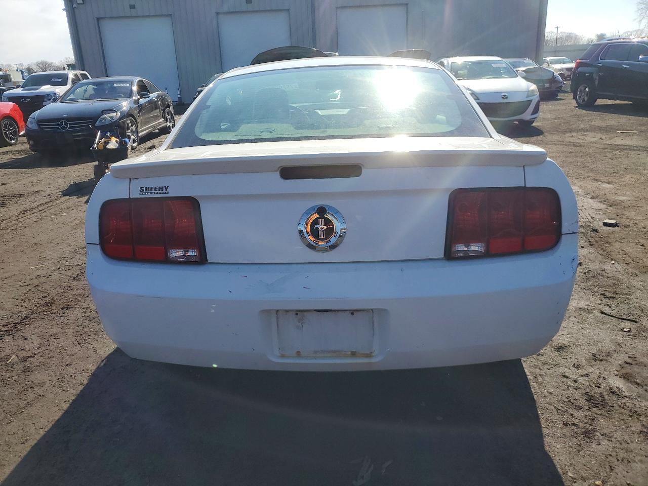 2008 FORD MUSTANG photo 6