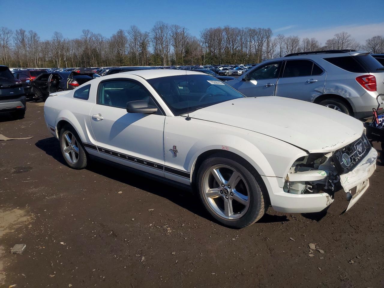 2008 FORD MUSTANG photo 4