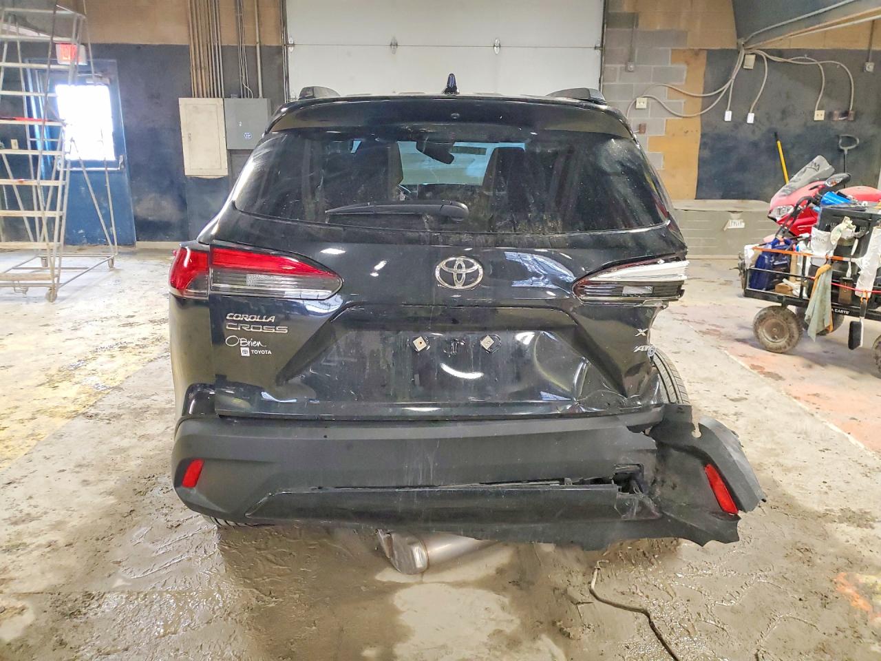 2024 TOYOTA COROLLA CROSS XLE photo 6