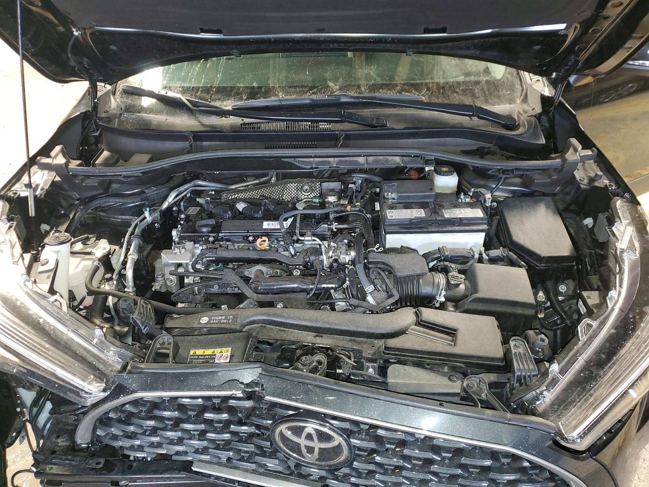 2024 TOYOTA COROLLA CROSS XLE photo 12